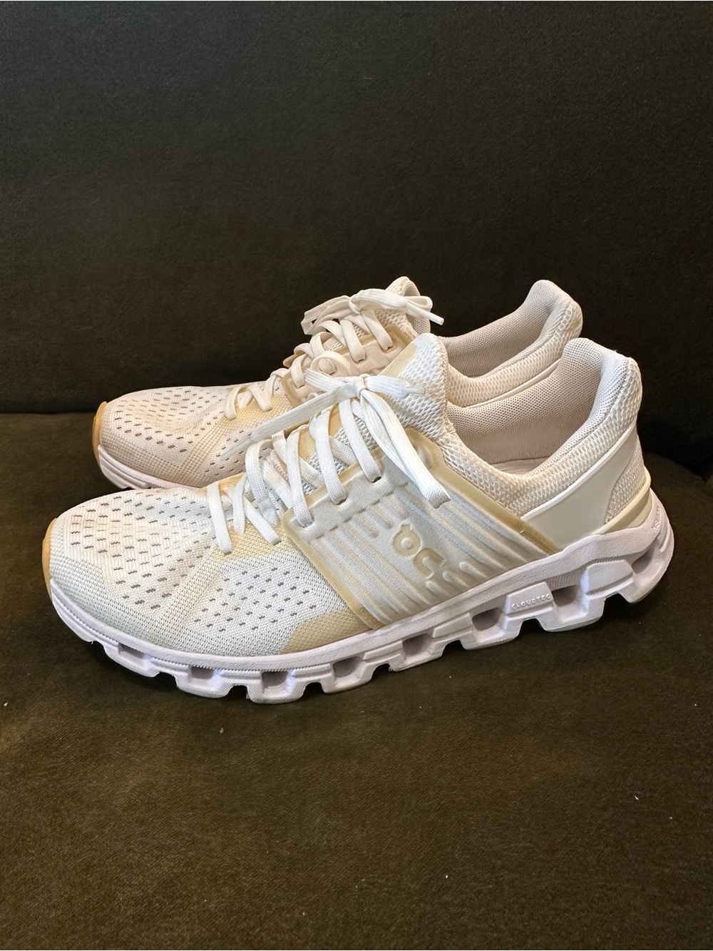 On Running Women's Cloudtec Lightweight White Sneakers